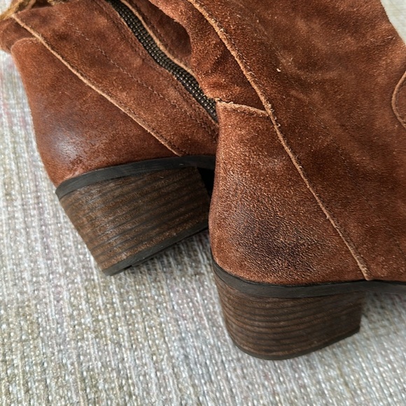 EUC brown Born Felicia boots - Picture 6 of 8